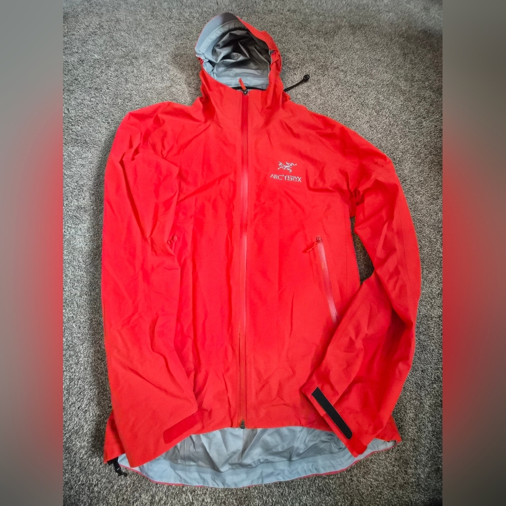 Arc'teryx Men's Red Jacket